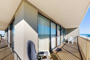 Terrace/patio - Beachfront condo with Gulf views, outdoor pool, large wrap-around balcony, & W&D (Gulf Shores)
