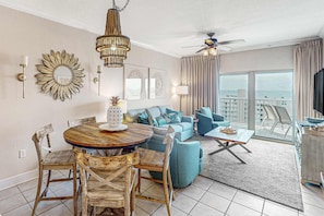 TV, DVD player, offices - Gulf view condo with resort amenities, scenic balcony, open layout, W&D, & AC (Gulf Shores)