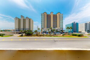 Exterior - 2nd-floor condo near the beach with balcony, outdoor pool, partial beach views (Gulf Shores)