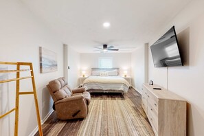 3 chambres, fer et planche à repasser, Wi-Fi, draps fournis