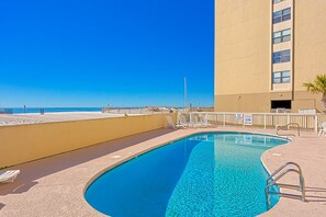 Pool - 2nd-floor Gulf-front condo with amazing beach views, balcony, outdoor pool & W/D (Gulf Shores)
