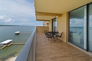 Outdoor dining - Beautiful waterfront condo with fantastic views, newly remodeled pool, balcony & W&D (Gulf Shores)
