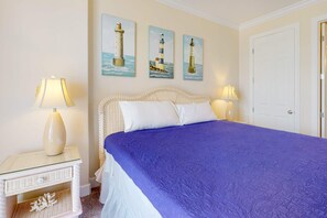 3 bedrooms, iron/ironing board, WiFi, bed sheets - Beachfront corner condo with amazing Gulf views, balcony, pools & hot tubs (Gulf Shores)