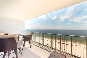 Property grounds - Beachfront condo with Gulf views, balcony, pools, hot tubs, gym, & central AC (Gulf Shores)