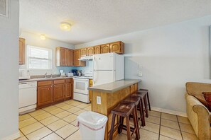 Fridge, microwave, oven, stovetop - Beachside home steps from the water with pool access & central AC (Gulf Shores)