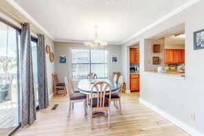Dining - Bright & Beautiful Condo with Shared Pool, Boat & Fishing Pier, Balcony, AC (Gulf Shores)