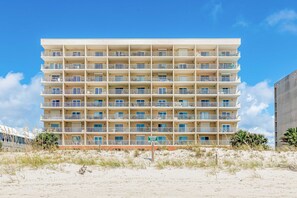 Exterior - Gorgeous Beach Home Overlooking the Beach w/Free WiFi, Central AC, Shared Pool and Covered Parking (Gulf Shores)