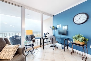 TV, DVD player, offices - Wonderful Gulf Shores Home with Fantastic Water Views, Free WiFi, Shared Pool,Sauna (Gulf Shores)