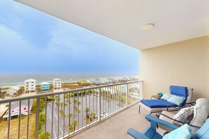 Property grounds - Wonderful Gulf Shores Home with Fantastic Water Views, Free WiFi, Shared Pool,Sauna (Gulf Shores)
