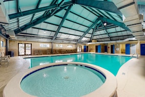 Pool - Gulfview condo wbalcony & resort amenities - shared pools, hot tubs, tennis (Gulf Shores)