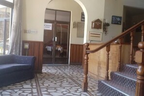 Unclassified image, 3 of 6, button