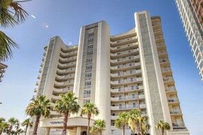 Exterior - Updated Gulf front condo w/ shared pool, hot tub, and sauna, & beach access (Orange Beach)