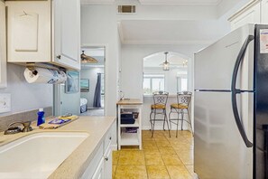 Fridge, microwave, oven, stovetop - Exclusive condo with panoramic views, walkable hotspots, and beach access (Gulf Shores)