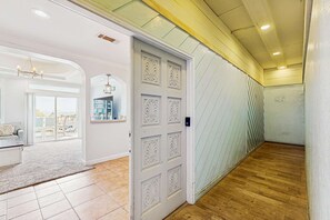 Interior - Exclusive condo with panoramic views, walkable hotspots, and beach access (Gulf Shores)