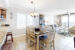 TV, DVD player - Amazing Condo in Gulf-Front w/Free WiFi, Shared Pool & Hot Tub, Central AC (Orange Beach)