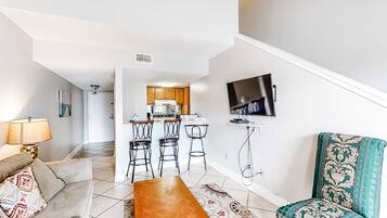 TV, DVD player, offices