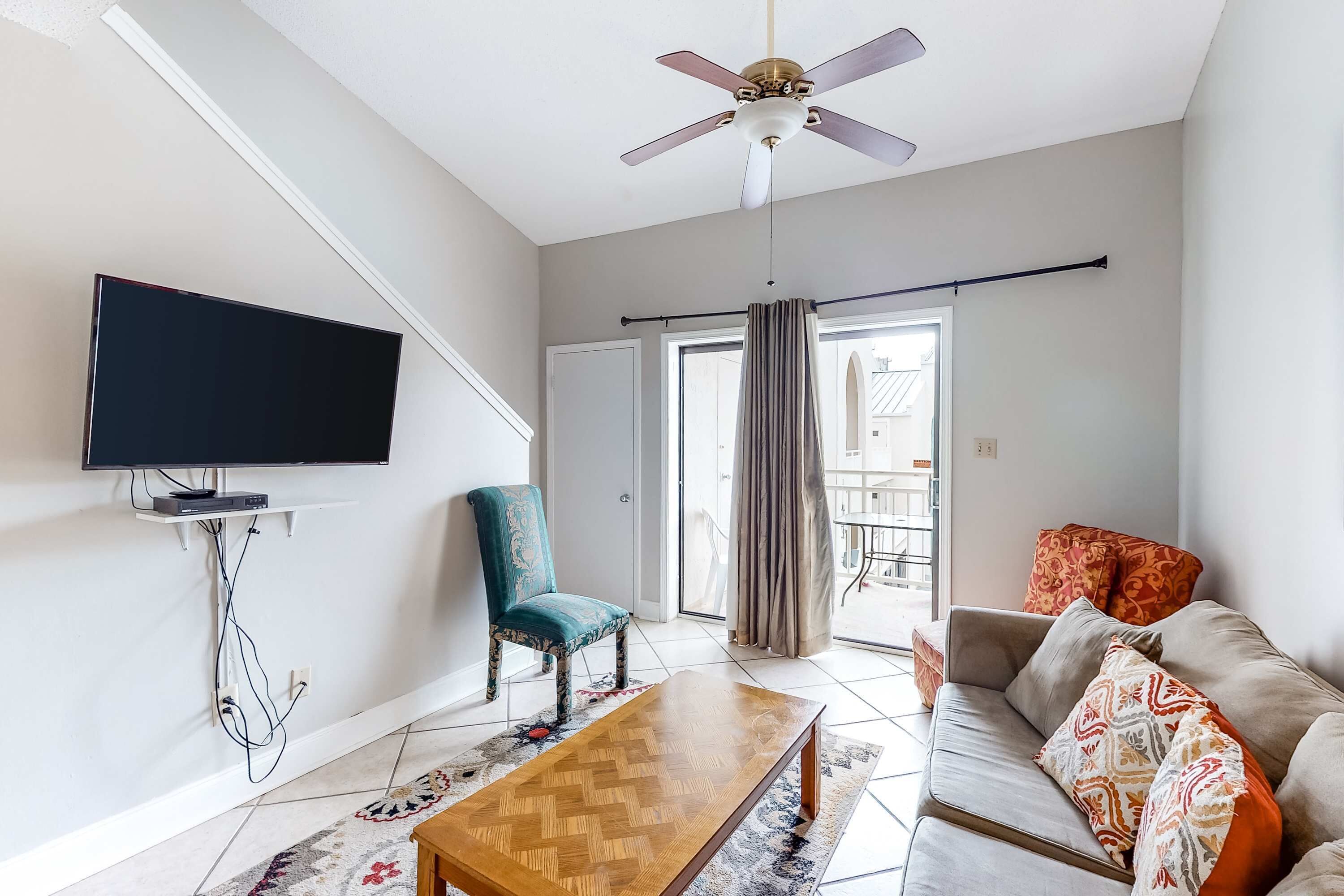 TV, DVD player, offices