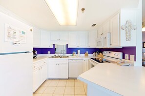 Fridge, microwave, oven, stovetop - Beachfront condo with Gulf-view, balcony, pools, hot tub & tennis (Orange Beach)