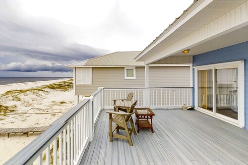 Spacious beachfront home with large balconies & pool access