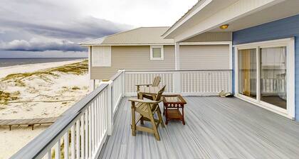 Spacious beachfront home with large balconies & pool access