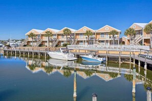 Marina - Colorful Ground-Floor Condo w/Shared Pool, Central A/C, Private W/D, Free WiFi (Orange Beach)