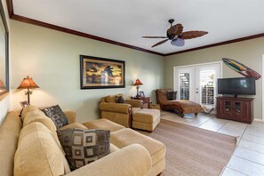 TV - Ground-Floor Condo near the Beach w/Private Patio, Shared Pool, and Central A/C (Orange Beach)