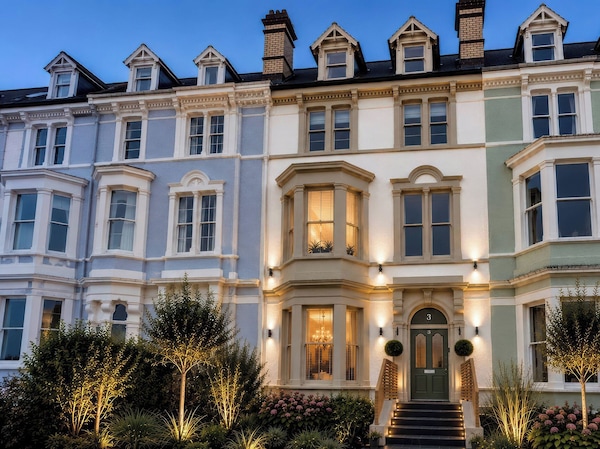Sea View, East Parade - Llandudno