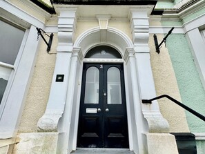 Exterior detail - Sea View, East Parade (Llandudno)