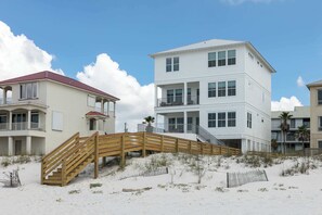 Exterior - Luxury Gulf-front home w private splash pool & direct beach access (Orange Beach)