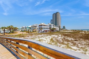 Property grounds - Family-friendly beach home w Gulf views, a full kitchen, & spacious living area (Orange Beach)