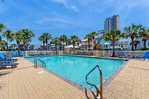 Pool - Family-friendly beach home w Gulf views, a full kitchen, & spacious living area (Orange Beach)