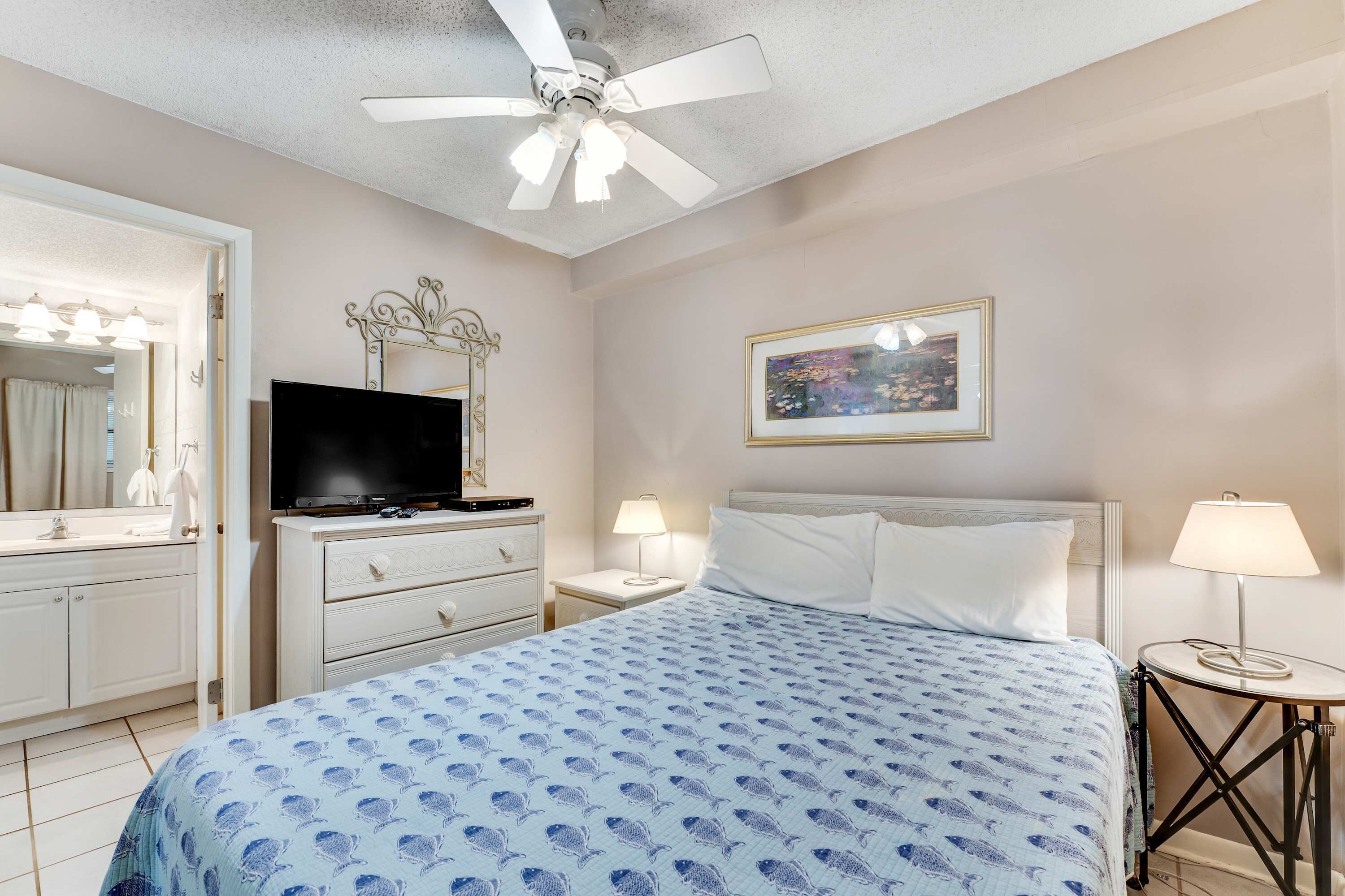 3 bedrooms, iron/ironing board, WiFi, bed sheets