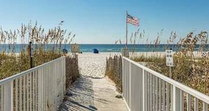 Beach Lovers Dream | Gulf-Front Getaway | 3 Pools, Tennis, Grilling Area
