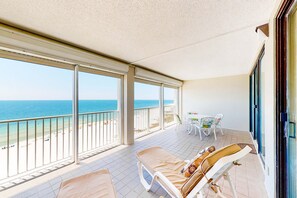 Property grounds - Beachfront condo with private beach access, hot tub, tennis court & pools (Orange Beach)