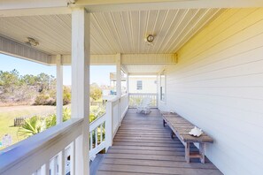 Terrace/patio - Tranquil Gulf escape with 2 decks, beach access nearby, central AC & free WiFi (Gulf Shores)