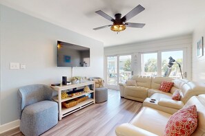 TV, offices - Chic, updated home with high-speed WiFi, AC, & W/D - nearby beach access (Gulf Shores)