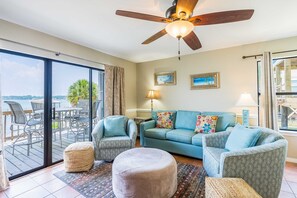 TV, DVD player, offices - Direct Lagoon Front Home w/ Shared Pool, Free WiFi, Central A/C, & Water Views (Gulf Shores)