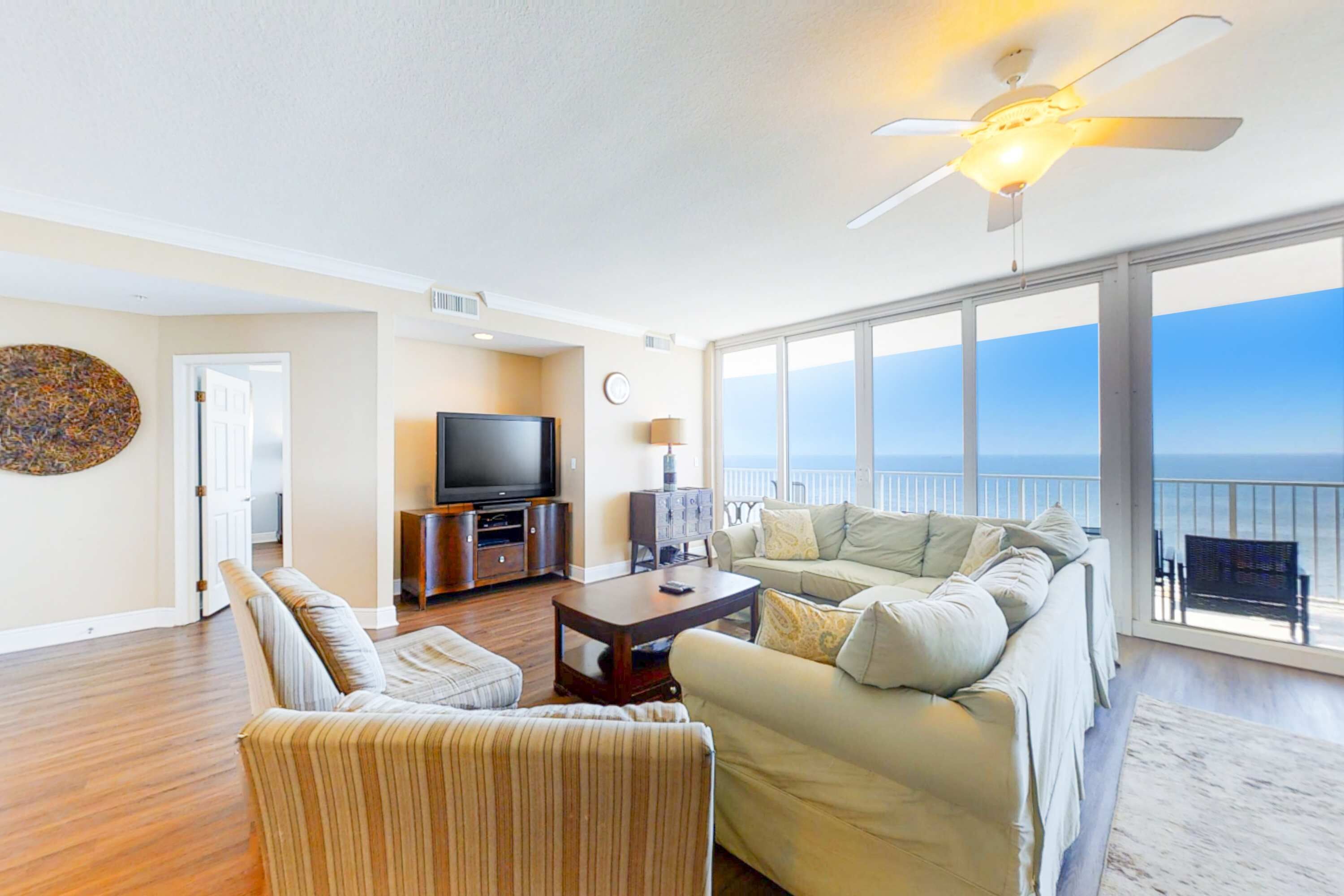 TV, DVD player, offices