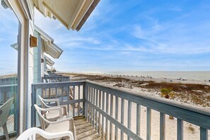 Property grounds - Multi-Level, Beachfront Condo w/ Gulf Views, Deck, WiFi, AC & Shared Pool (Gulf Shores)