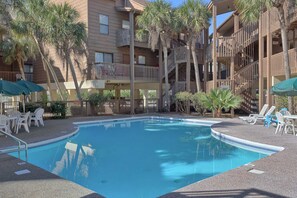 Pool - Multi-Level, Beachfront Condo w/ Gulf Views, Deck, WiFi, AC & Shared Pool (Gulf Shores)