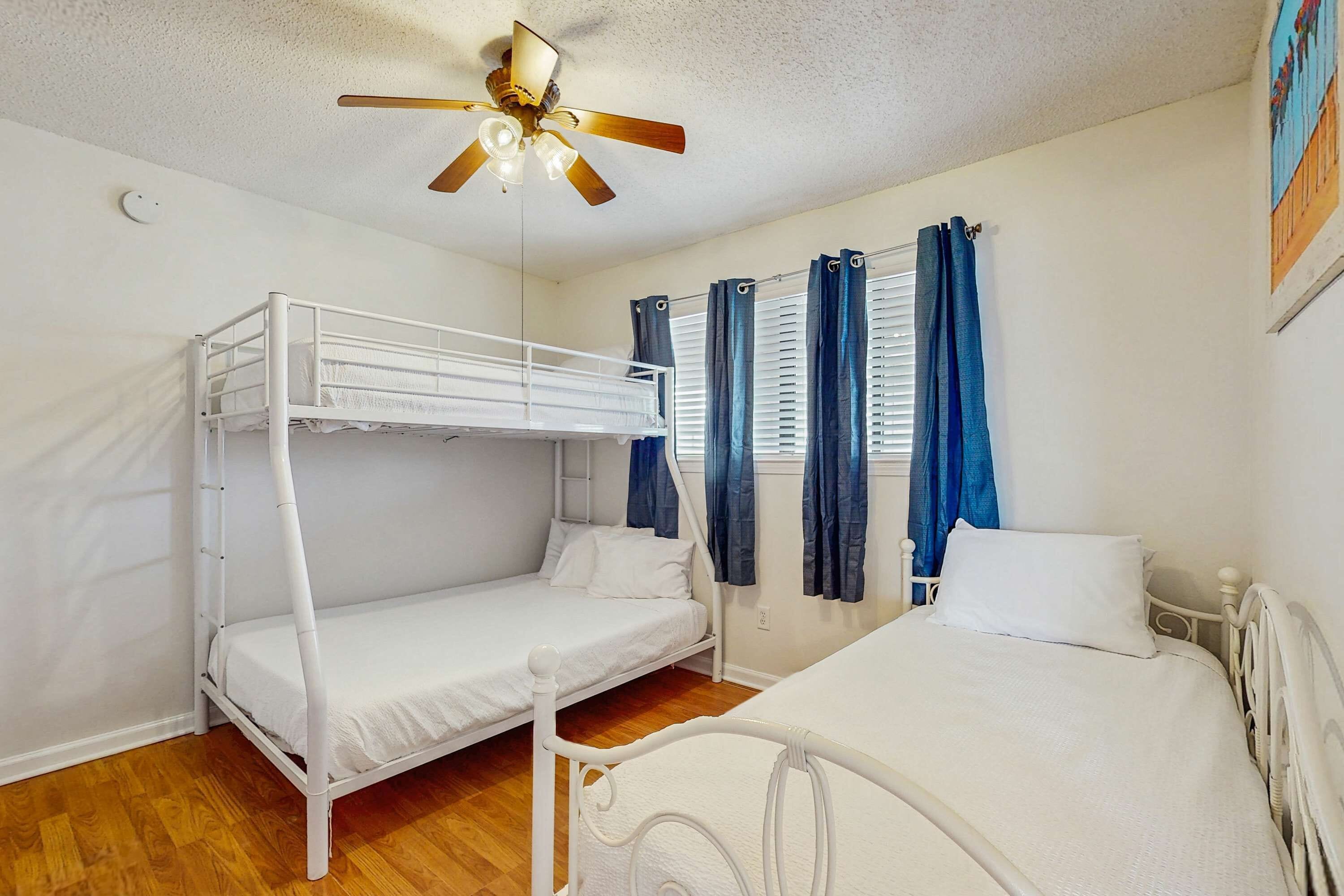 2 bedrooms, iron/ironing board, WiFi, bed sheets