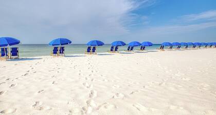 Gulf-front condo with breathtaking views, pool