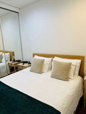 2 bedrooms, WiFi, bed sheets - Cozy apartment with outdoor space. (Lisboa)