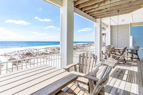 Beautiful Gulf-front home with bright interior, pool, free WiFi, & central AC