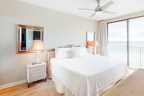 3 bedrooms, iron/ironing board, WiFi, bed sheets - Beachfront condo with pool, tennis court, hot tub & central AC (Orange Beach)