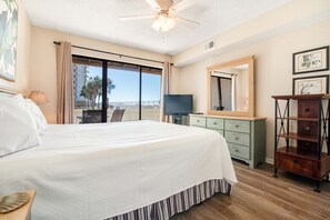 3 bedrooms, iron/ironing board, Internet, bed sheets - Ideally located home in beachfront building with WiFi, pool, sauna & tennis (Orange Beach)
