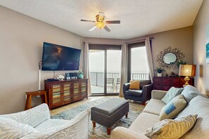 TV, DVD player - Renovated, Gulf-front condo with great beach view, pools, hot tubs, & tennis (Orange Beach)