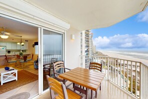 Outdoor dining - Gulf & Beachfront Condo wBalcony, Central AC, Shared Hot Tub, Pools, Free WiFi (Orange Beach)