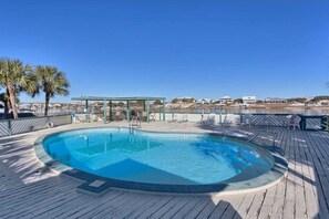 Pool - Condo Steps from the Beach with Balcony, WiFi, Central AC & Shared Pools (Orange Beach)
