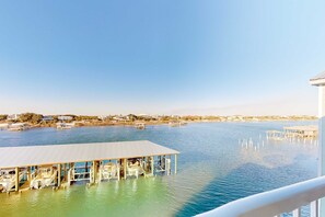 Property grounds - Waterfront, gulf view condo by beach with pool, dock & balcony (Orange Beach)